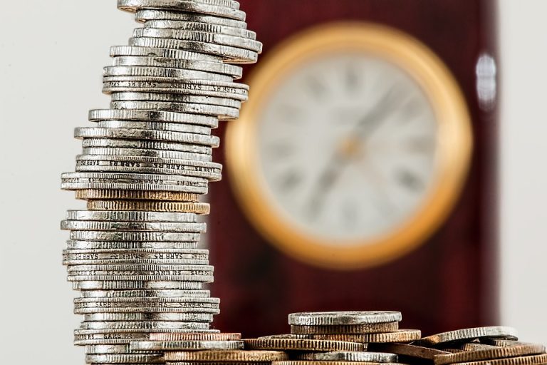 How to Turn Your Reddit Obsession into a Money-Making Machine