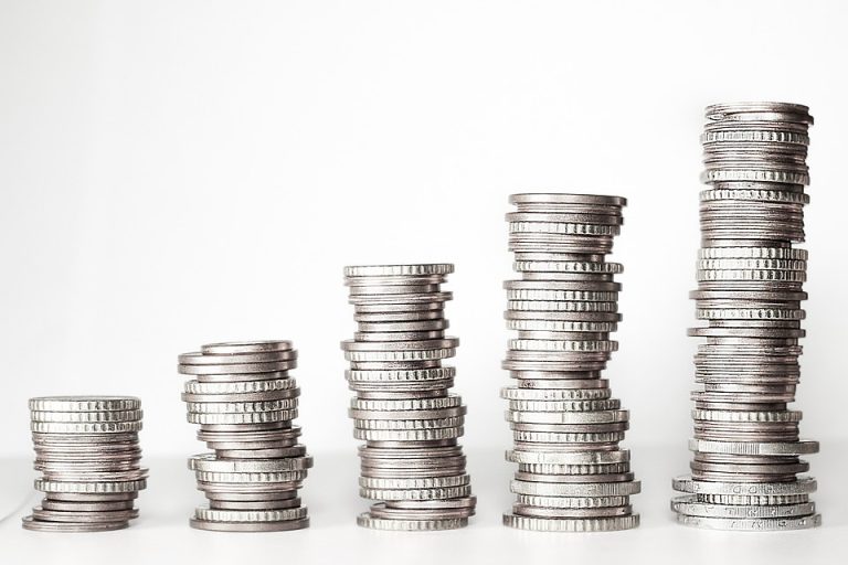 The Ultimate List of Money Making Tips for People Who Are Starting From Scratch