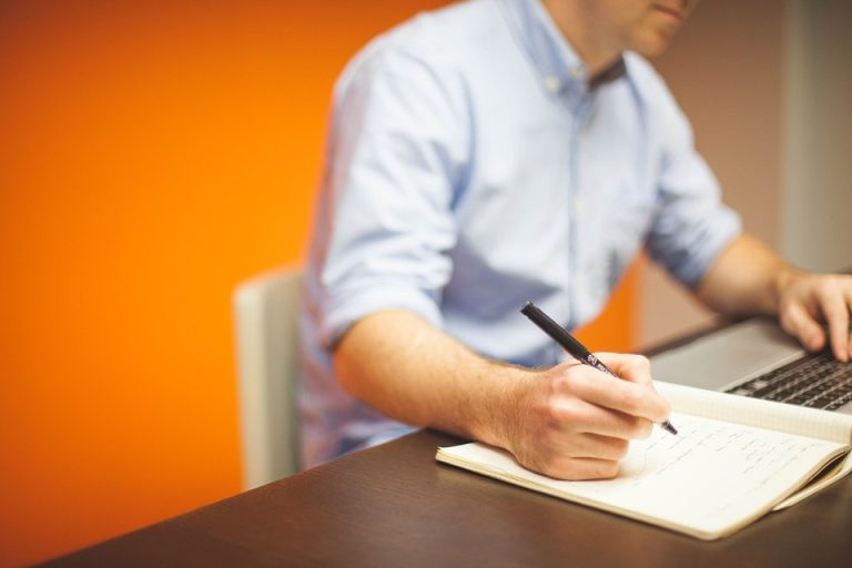 How to Build a Thriving Affiliate Marketing Business from Scratch