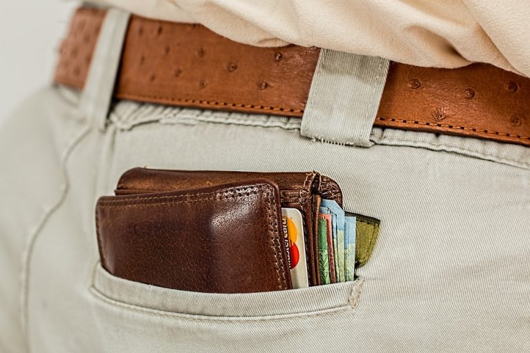 Your Guide to Making Money Without a Traditional 9-5 Job