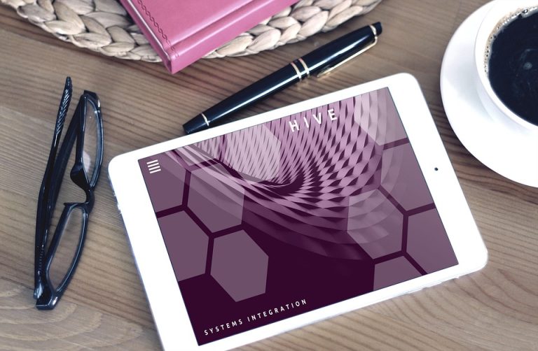 Is Affiliate Marketing Still a Viable Business Model? Experts Weigh In