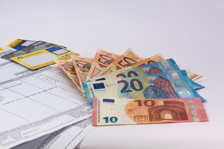 Cash in a Hurry: Quick Money Tips for Busy People